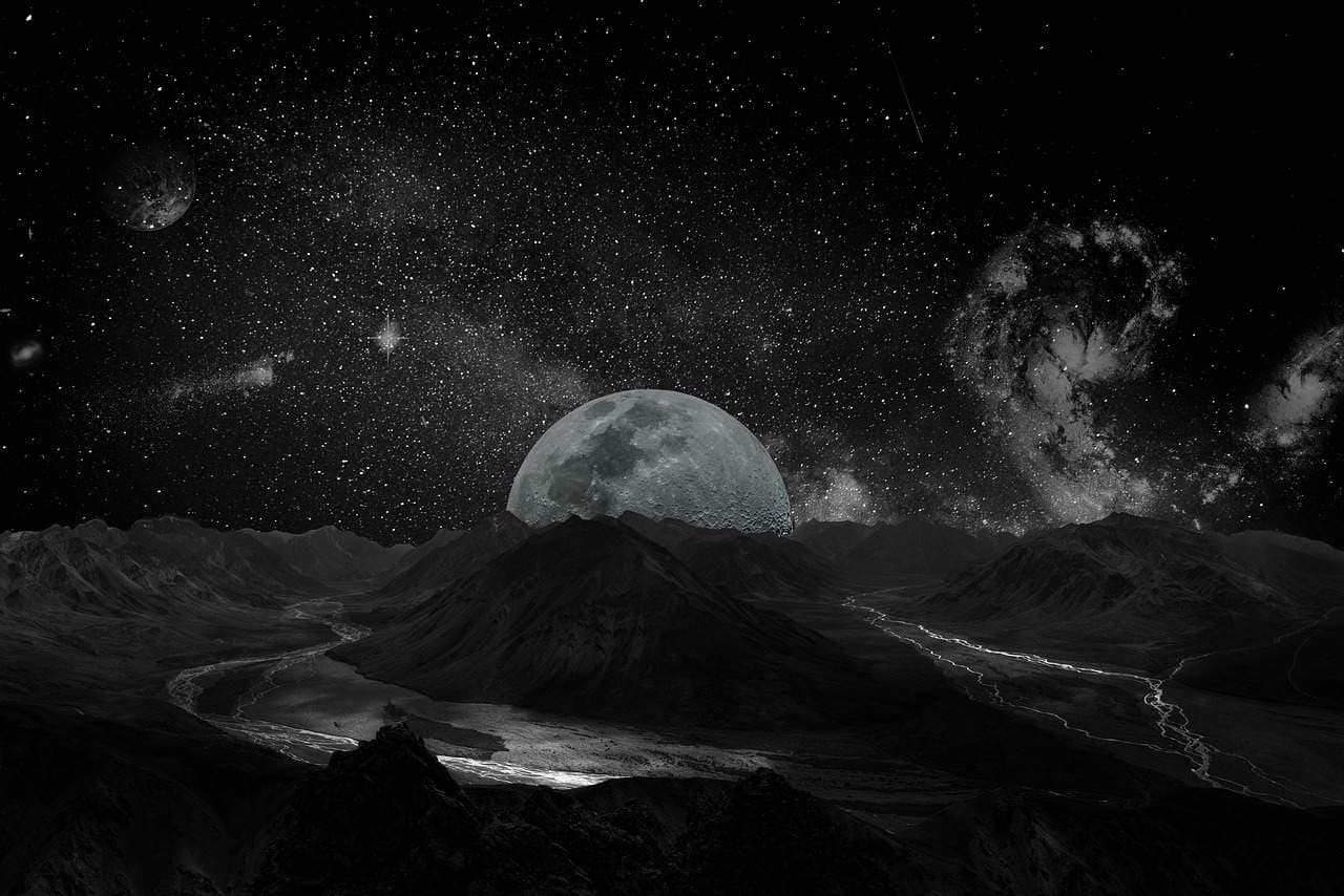 Image of moon at night
